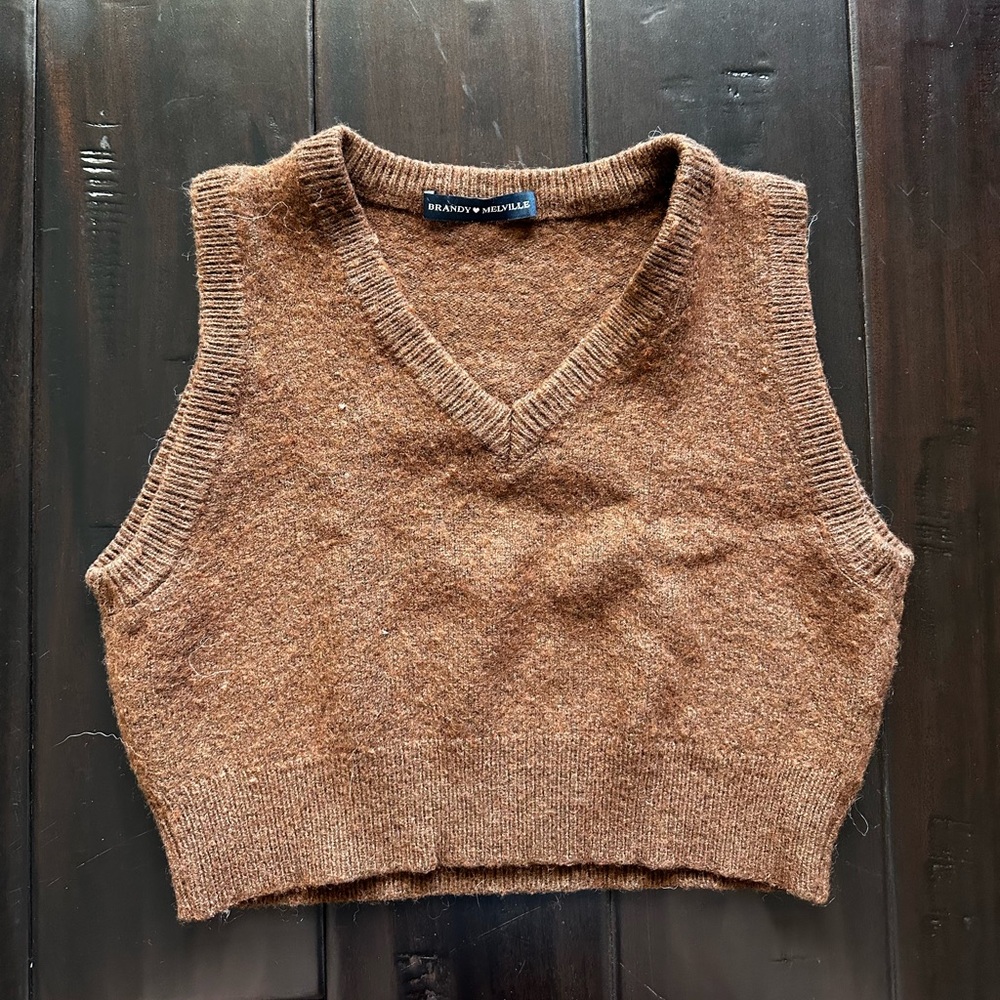 Brandy Melville Cropped Sweater Vest